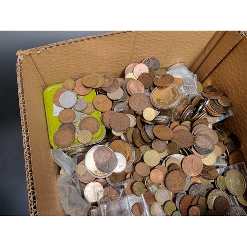 497 - Coins: a quantity of UK and other coinage and collectable medals.