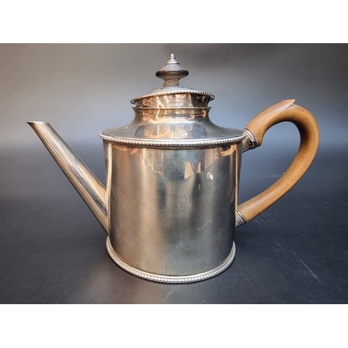 512 - A George III silver tea pot, by W.S ?, London 1816, engraved family crest, 16cm high, gross weight 5... 