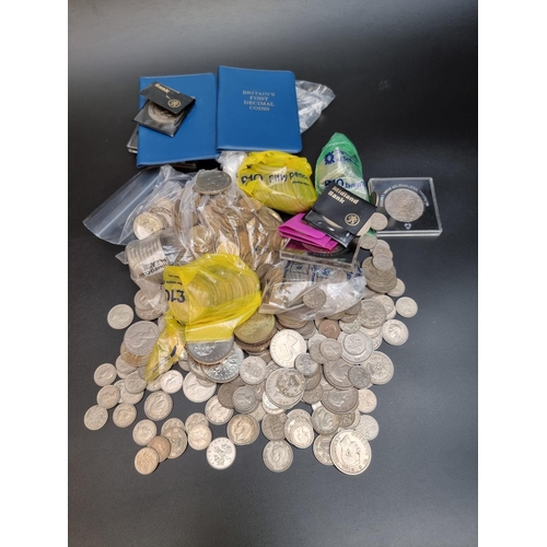 491 - Coins: a quantity of UK coinage, mostly George VI and Elizabeth II, to include a small quantity of s... 