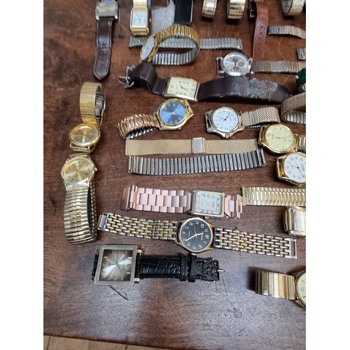 879 - A quantity of wristwatches.