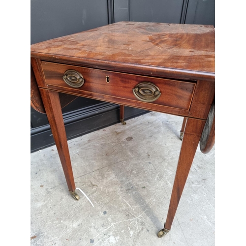 1115 - A George III mahogany and line inlaid Pembroke table, 96cm wide when open. 