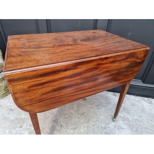 1115 - A George III mahogany and line inlaid Pembroke table, 96cm wide when open. 