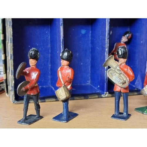 36 - Toy Soldiers: 'Thomas' Tin Soldiers, two boxed SB-42 examples, one with flag; together with another ... 