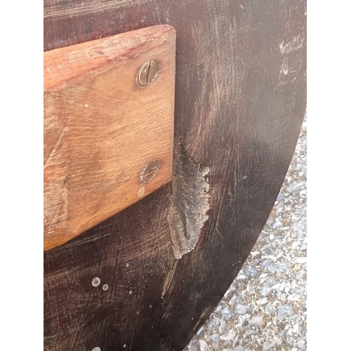 1102 - A mahogany circular pedestal occasional table, 48cm diameter. 