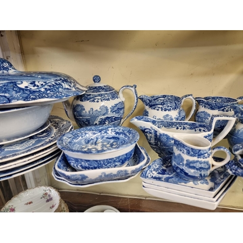 1279 - A quantity of Copeland Spode 'Italian' pattern tea and dinnerwares. 