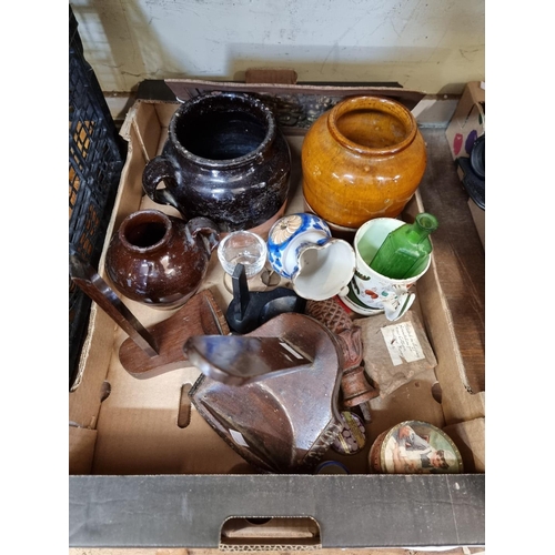 1482 - A mixed lot, to include plate stands and pottery. 