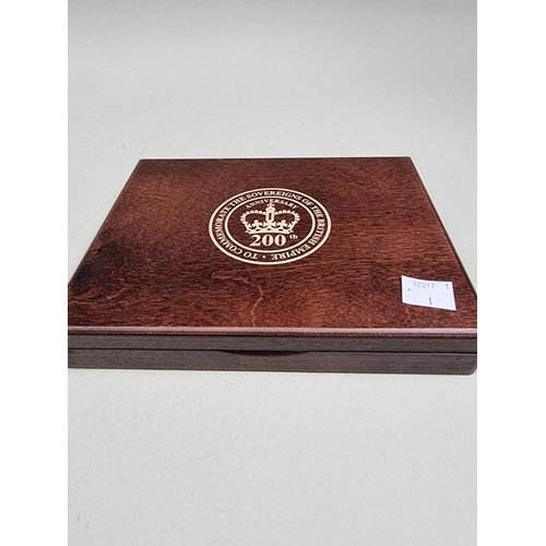 357 - Coins: a cased 2018 New Zealand Mint '200 Years of Monarchs of the British Empire', comprising of ei... 