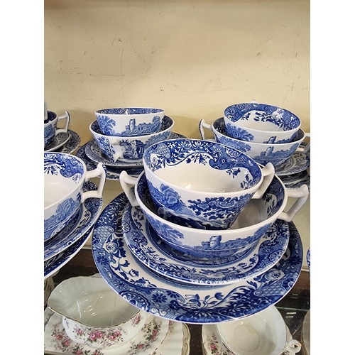 1380 - A small collection of Spode 'Italian' pattern items. 