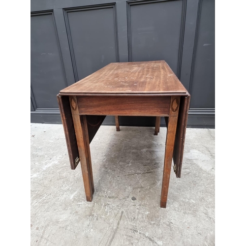 1087 - A George III mahogany and inlaid D end dining table, with dropleaf centre, 231cm extended.... 