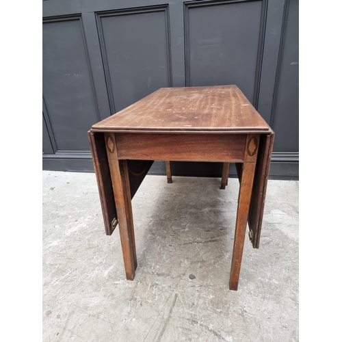 1087 - A George III mahogany and inlaid D end dining table, with dropleaf centre, 231cm extended.... 