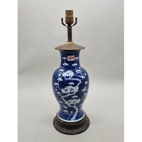 1479 - A Chinese blue and white vase form table lamp, total height 53cm. 