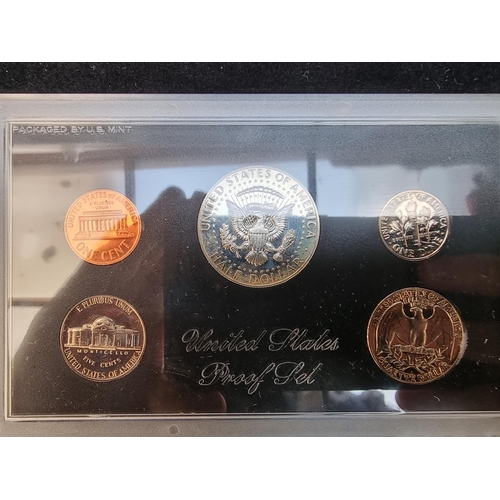 368 - Coins: 'The Definitive US Mint 50th Anniversary of The Moon Landing Proof Coin Set 1969-2019' includ... 