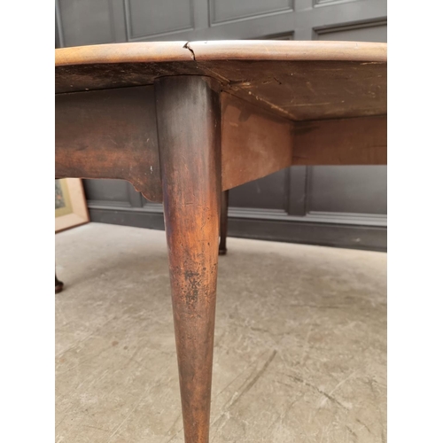 1092 - A good mid 18th century mahogany gateleg table, on turned legs with pad feet, 165.5cm wide when open... 