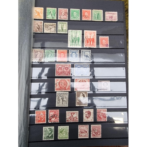 1511 - Stamps: a collection of albums and stockbooks. 