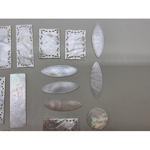 1618 - A collection of Chinese mother of pearl gaming counters. (30)