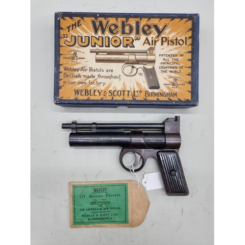 1722 - A Webley Junior .177 cal air pistol, Serial No: J21320, boxed with one spare seal.... 