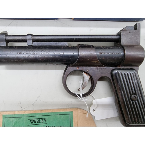 1722 - A Webley Junior .177 cal air pistol, Serial No: J21320, boxed with one spare seal.... 