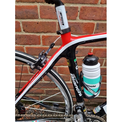 1736 - A Bianchi Infinito C2C full carbon road bike, 53cm, with Shimano 105 20 speed groupset and Fulrum Ra... 