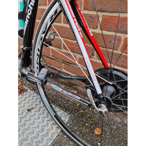 1736 - A Bianchi Infinito C2C full carbon road bike, 53cm, with Shimano 105 20 speed groupset and Fulrum Ra... 