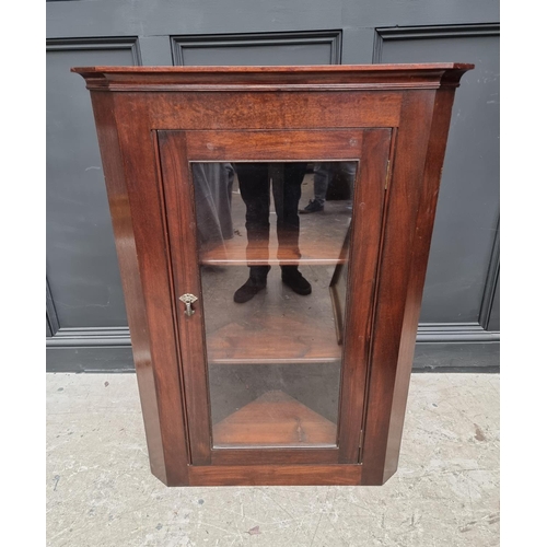 1749 - A mahogany hanging corner display cupboard, 111 x 78.5cm.