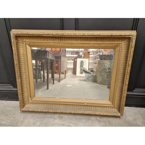 1756 - A gilt framed wall mirror, 79 x 104cm.