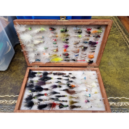 1593 - Angling: a large quantity of mainly fly fishing related items, to include spools etc. ... 