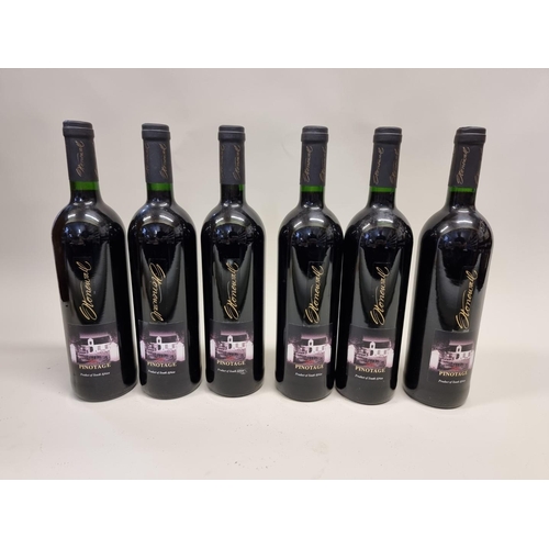 109 - Six 75cl bottles of Pinotage, 2000, Stellenbosch, in oc. (6)