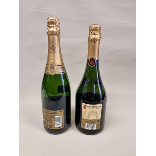 123 - A 75cl bottle of Heidsieck Monopole 'Gold Top' 2005 Vintage Champagne; together with a 75cl bottle o... 