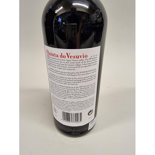 33 - A 75cl bottle of Symington's Quinta do Vesuvio 1997 Vintage Port, bottled 1999.