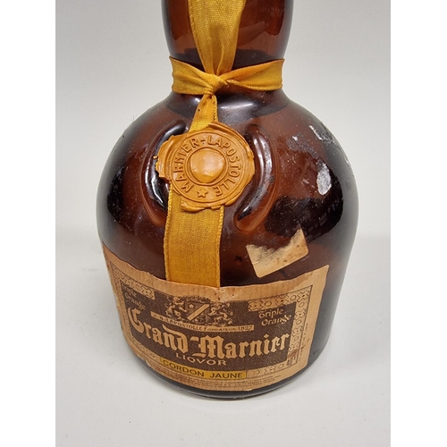 8 - An old 70cl bottle of Grand Marnier 'Cordon Jaune' Liqueur.