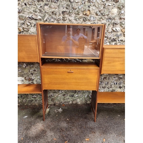 1023 - A vintage Ladderax five bay modular shelving unit. 