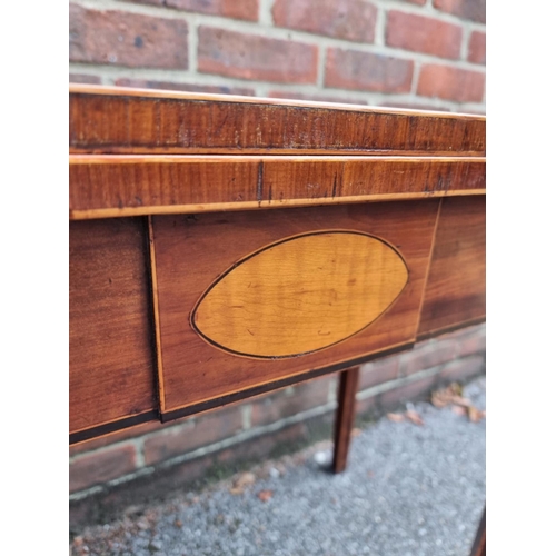 1046 - A George III mahogany and inlaid card table, with double gateleg, 91cm wide.