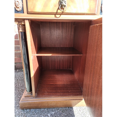 1063 - A small reproduction mahogany and marble top side cabinet, 53cm wide.