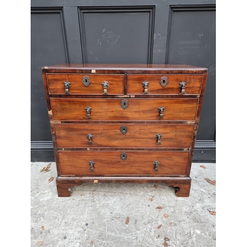 1073 - A George III mahogany chest of drawers, with caddy top, 86cm wide. 