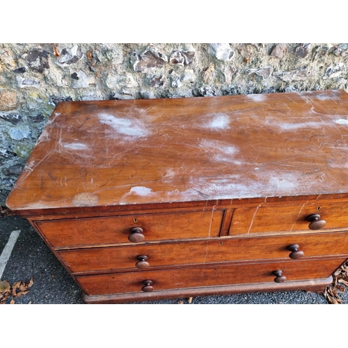 1097 - A Victorian mahogany and marble top chest, 117.5cm wide. 