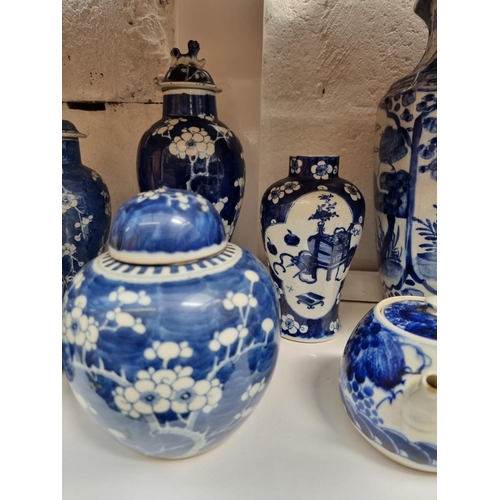 1211 - Six Chinese blue and white vases and jars, largest 27.5cm; together with two Japanese blue and white... 