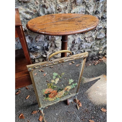 1098 - A sundry lot of furniture, to include a Victorian oak tripod table, 53cm wide; a brass framed fire s... 