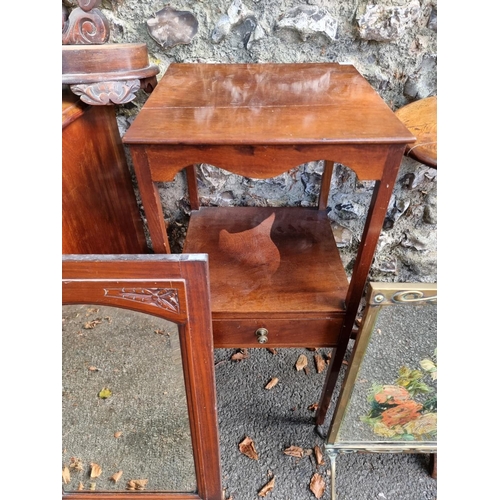 1098 - A sundry lot of furniture, to include a Victorian oak tripod table, 53cm wide; a brass framed fire s... 