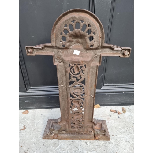 1134 - A Victorian cast iron stick stand, 71cm high.