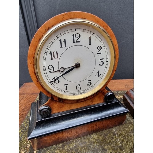 1380 - Five vintage mantel timepieces, to include examples by Elliott and Smiths, largest 20.5cm high.... 