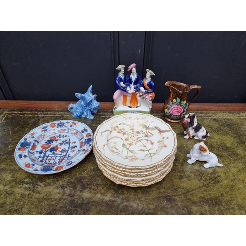 1421 - A mixed group of pottery and porcelain, to include a set of nine Victorian Royal Crown Derby dessert... 