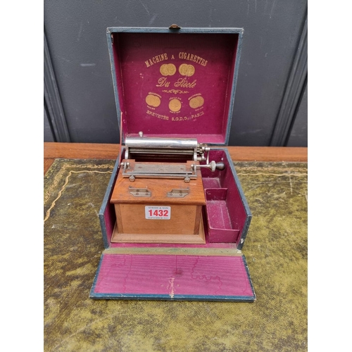 1432 - A vintage French walnut and nickel plated cigarette rolling machine, in fitted box. ... 