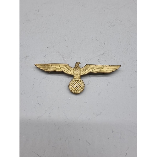 1492 - A German Third Reich Kriegsmarine officer's breast badge, 9.5cm wide.