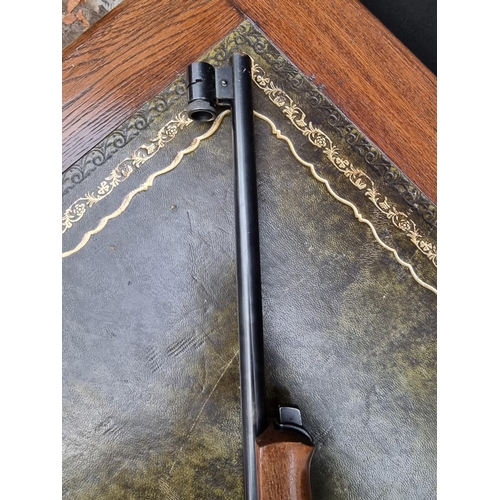 1516 - A Gecado Model 50 .177 cal under lever air rifle, Serial No.70196104.