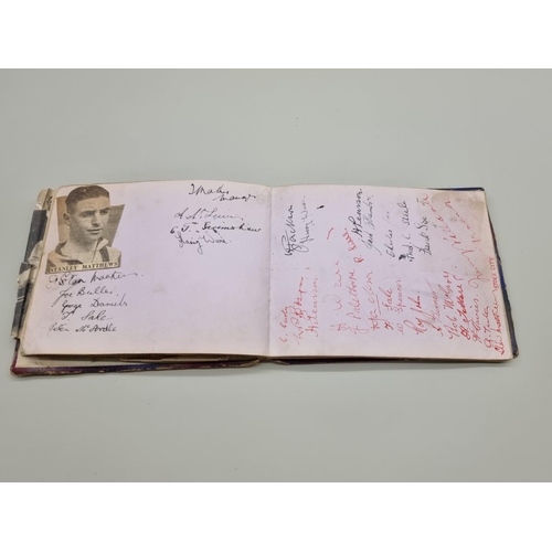 503 - FOOTBALL BETWEEN THE WARS: AUTOGRAPH ALBUM: a good album of inter-war period British football team a... 