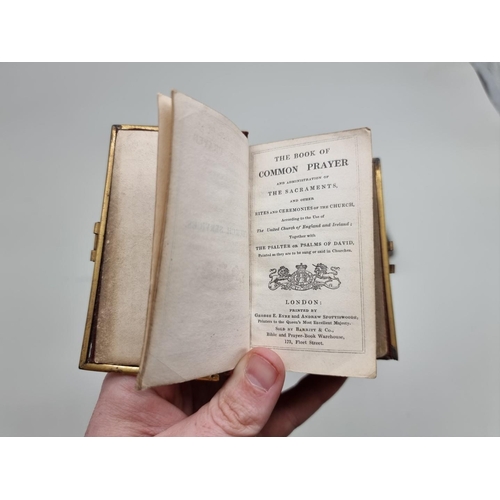 606 - BOOK OF COMMON PRAYER: worn and defective Book of Common Prayer, London 1750, engraved plates (some ... 