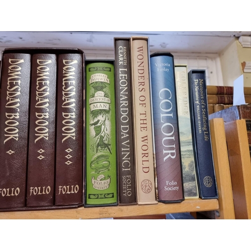 641 - FOLIO SOCIETY: collection of 50 vols pub. Folio Society, all VG in slipcase, over 3 shelves. (3... 