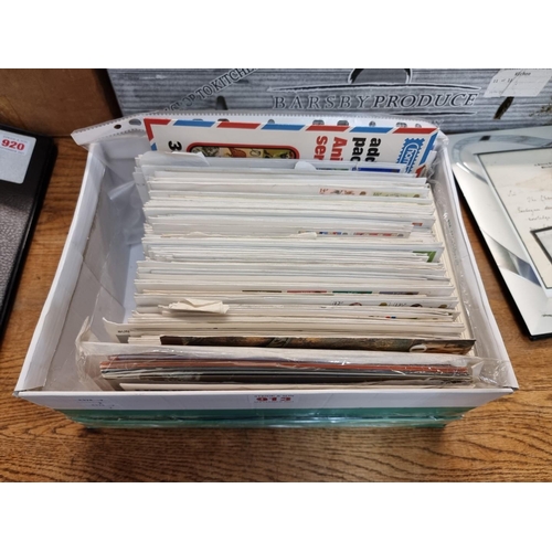 913 - FIRST DAY COVERS: approx 180 First Day Covers, inc. military, politics, transport, etc. (Sm.Box... 