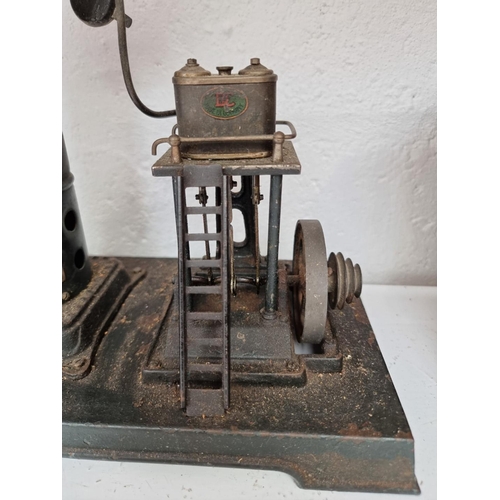 1169 - A Doll & Cie stationary steam engine, 27.5cm wide.