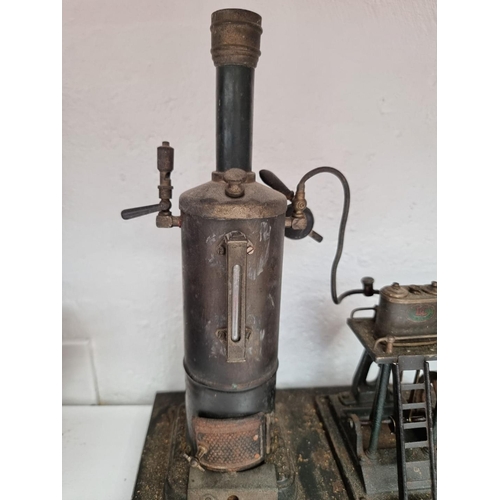 1169 - A Doll & Cie stationary steam engine, 27.5cm wide.